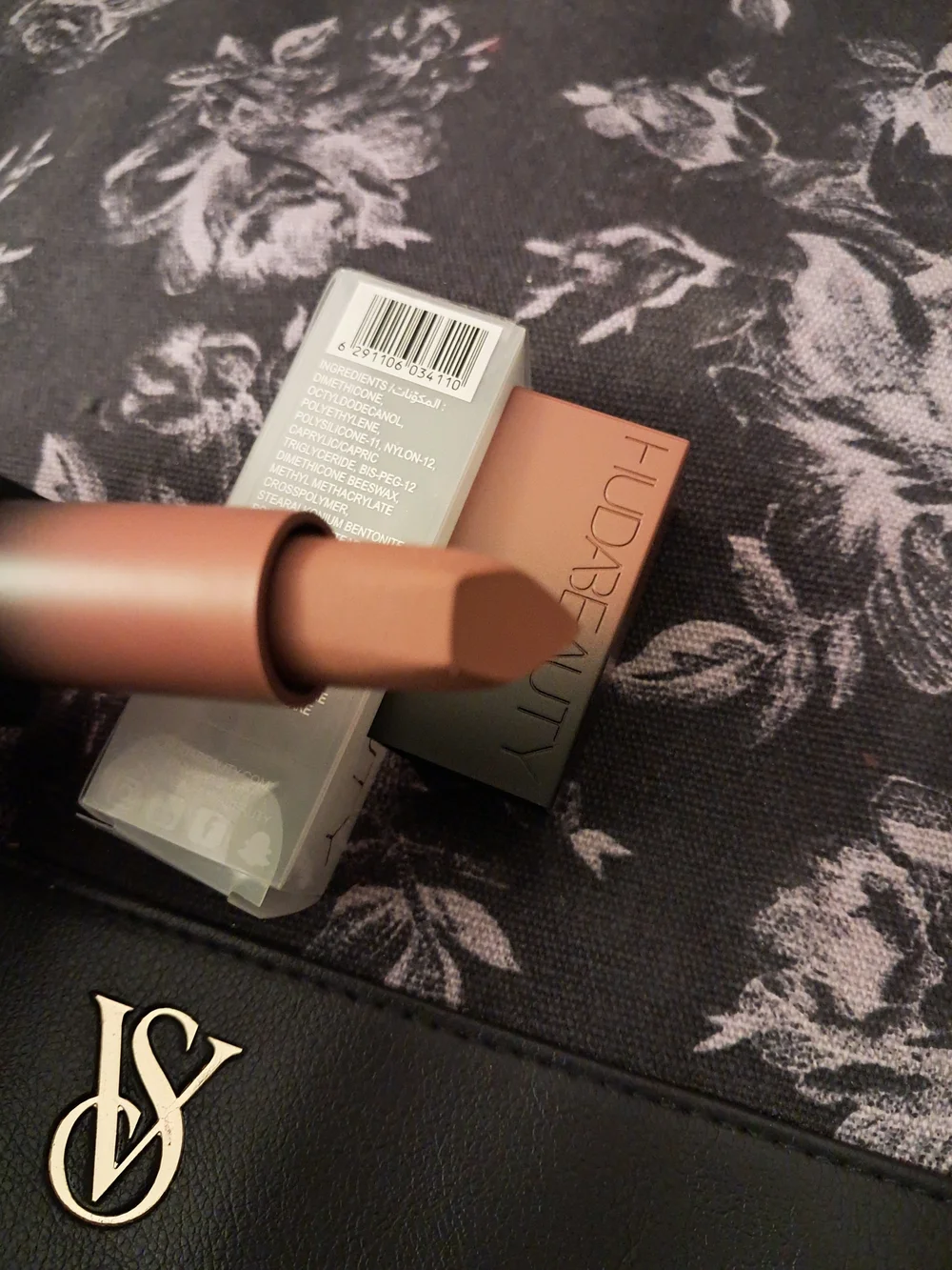 HUDA BEAUTY Power Bullet Matte Lipstick